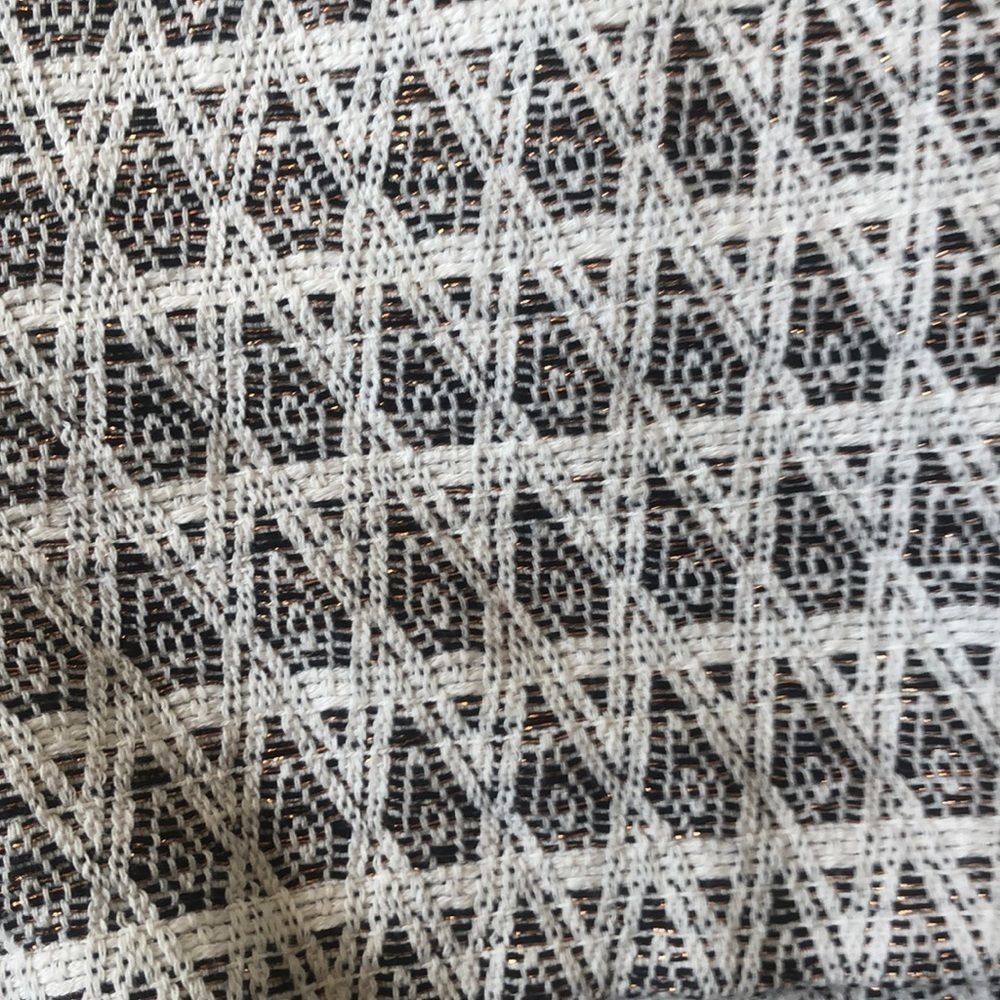 LOFT patterned shorts. - Picture 2 of 7